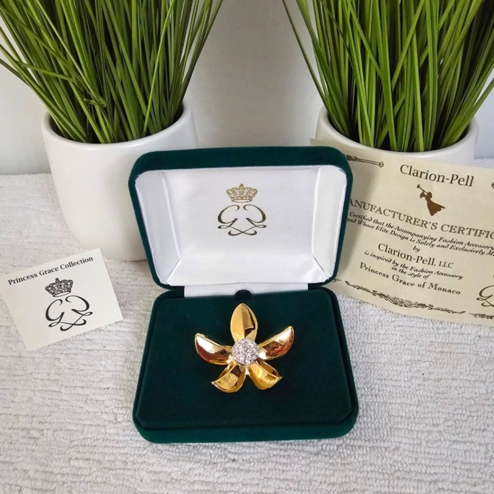 Clarion-Pell Princess Grace Kelly Collection Gold Toned Sparkling Center Brooch